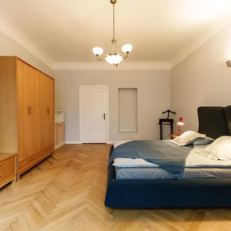 La Belle Etage Apartment